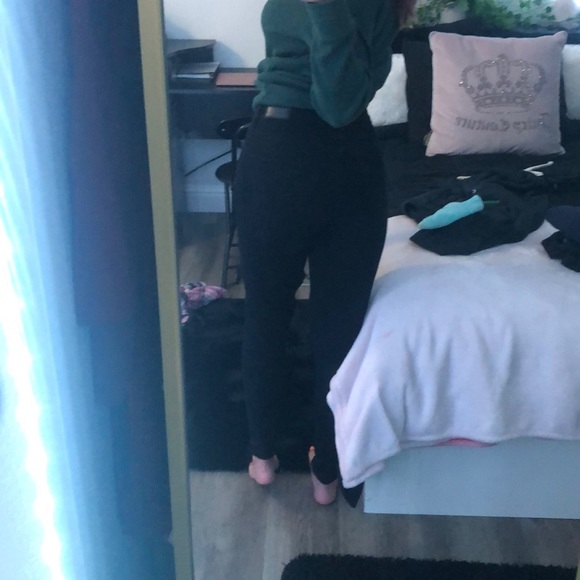 Black hollister ripped high rise jeans - Picture 7 of 7